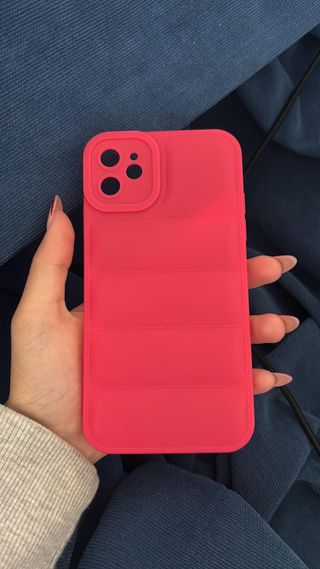 Funda acolchada rosa para Iphone 11.