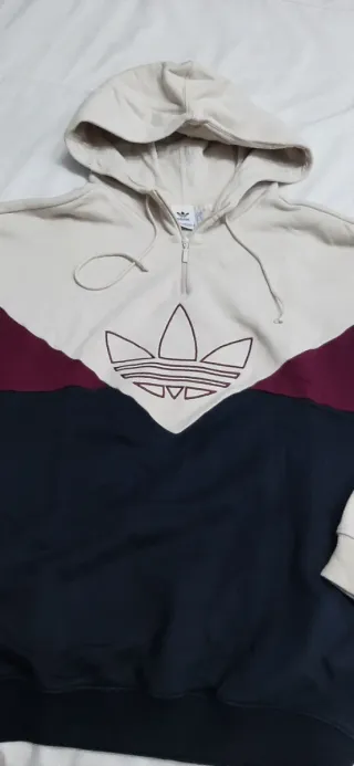 Sudadera Adidas Talla M Beige y Negra