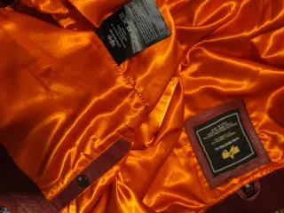 Cazadora Bomber Piel Alpha Industries Roja