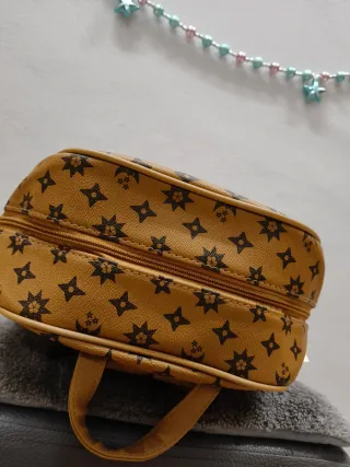 Zaino marrone chiaro nuovo con cartellino grande