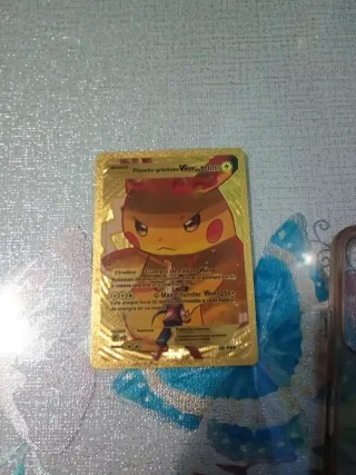 Carta Pokémon Pikachu VMAX Dorada
