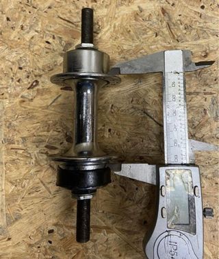 Buje Ralston 28 agujeros