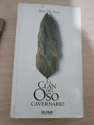 El clan del oso cavernario
