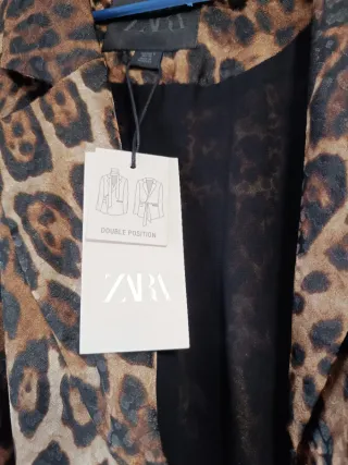Traje de Zara Blazer y Pantalón Animal Print