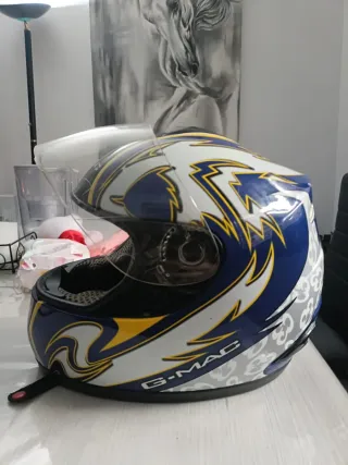 Casco de moto G-Mac