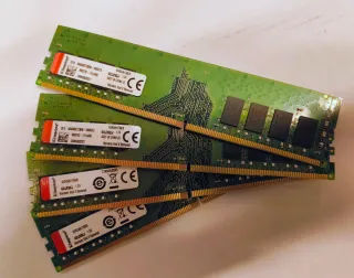 4x 8GB DDR4-2400 CL17 SDRAM Kingston