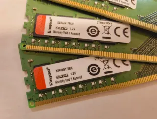 4x 8GB DDR4-2400 CL17 SDRAM Kingston