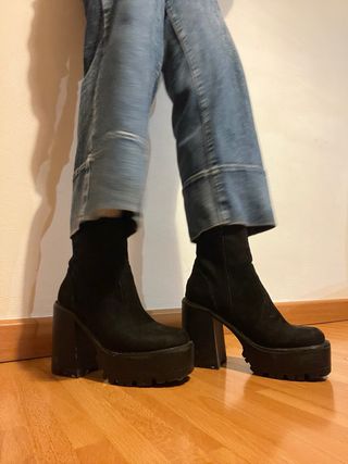 Botines negros tacon