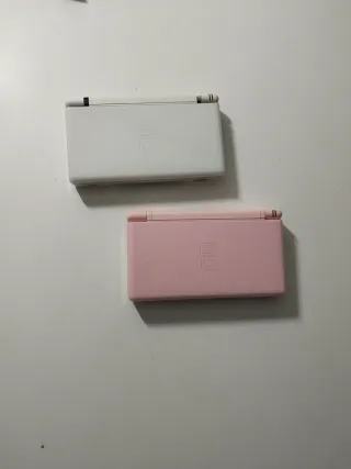 2 Nintendo DS Lite para piezas