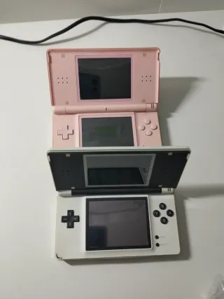 2 Nintendo DS Lite para piezas