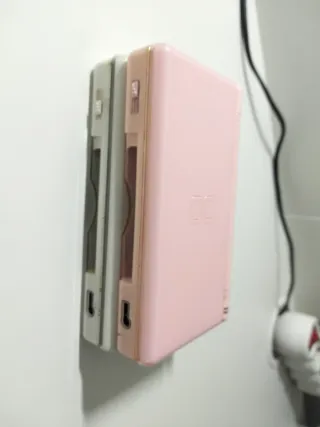 2 Nintendo DS Lite para piezas