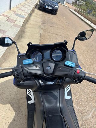 Yamaha t-max 530
