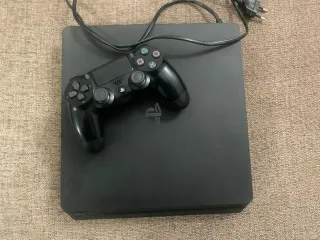 PS4 (PlayStation 4) Negra Slim 500gb