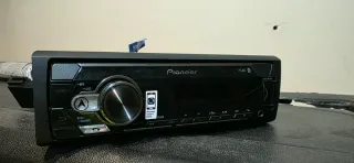 Radio pioneer bluetooth