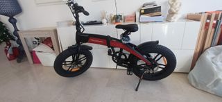 Maserati E-Bike Rossa ad uso urbano