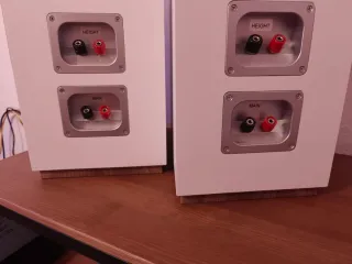 Altavoces HiFi Estantería Jamo S803 Blancos