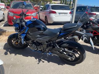 Suzuki GSX-S 750 Naked Azul