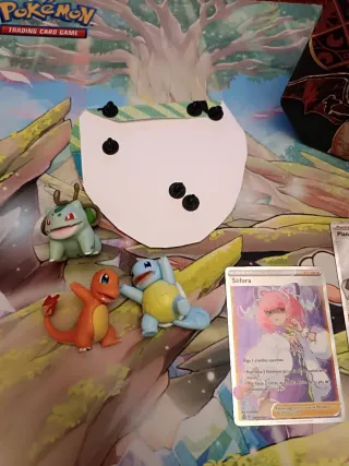 Lote Pokémon: 4 Muñecos, 3 Pin,s y 2 Cartas FullAr