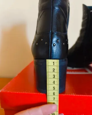 Botas piel negras talla 40
