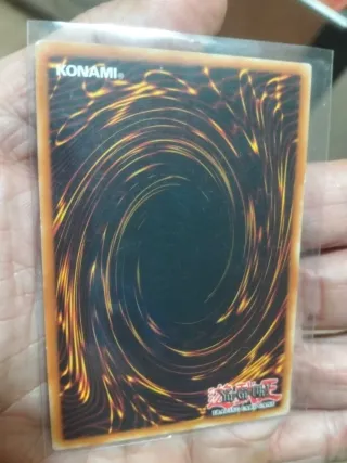 Carta Yu-gi-ho