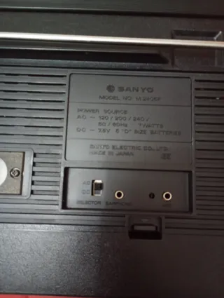 Radio Cassette Sanyo AM/FM