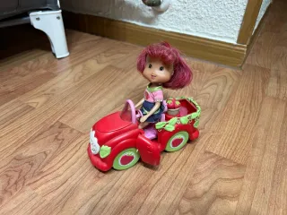 Muñeca Tarta de Fresa con Coche