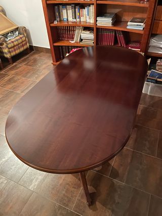 Mesa Ovalada de Madera Extendible