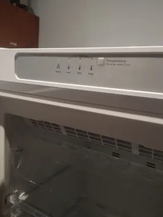 Congelador vertical blanco