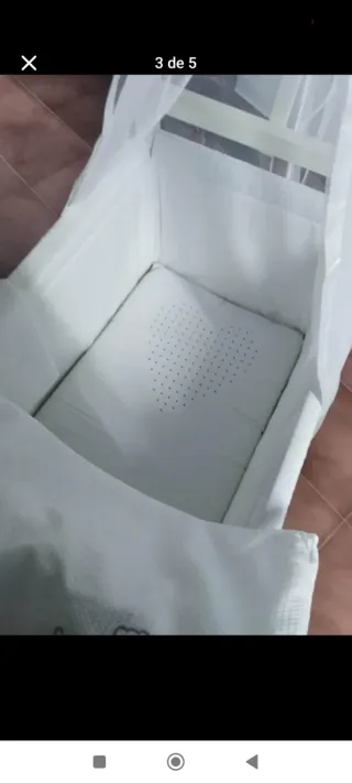 Minicuna blanca con dosel