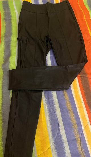 Leggings efecto piel negros