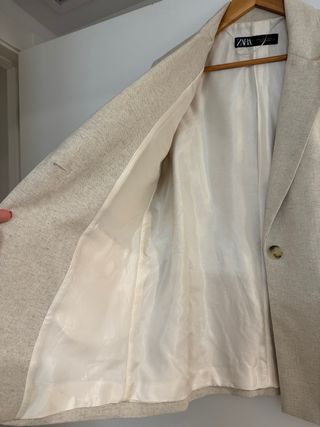 Blazer Zara Beige condición como nuevo