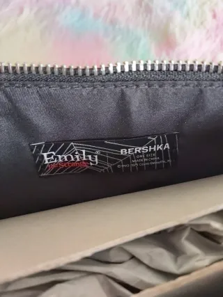 Emily the Strange x Bershka bolso