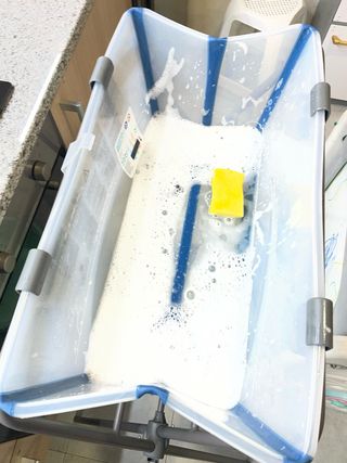 Stokke Bañera Plegable con Soporte y Cuña