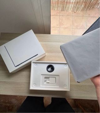 MacBook Air 13” M3 8/256GB 100% 85ciclos FACTURA