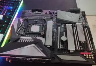 Placa Base Gigabyte Z390 Aorus Ultra URGE VENTA!