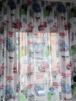 Cortina infantil carreras coches