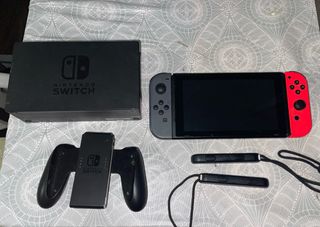 Nintendo Switch Negra y Roja