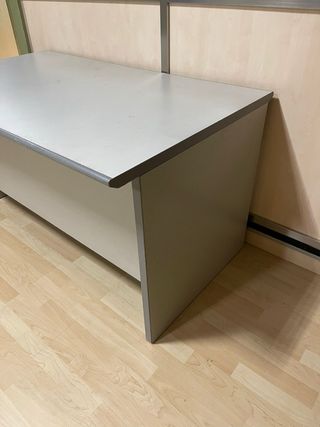 Escritorio moderno beige y gris