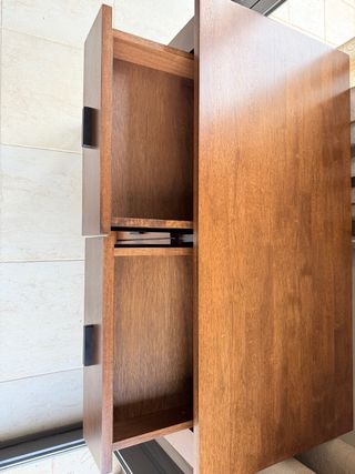 Aparador madera maciza y base metal negra