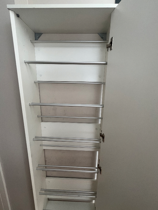 Zapatero blanco con espejo