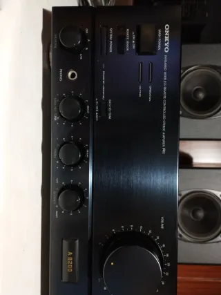 Amplificador onkyo A-8200