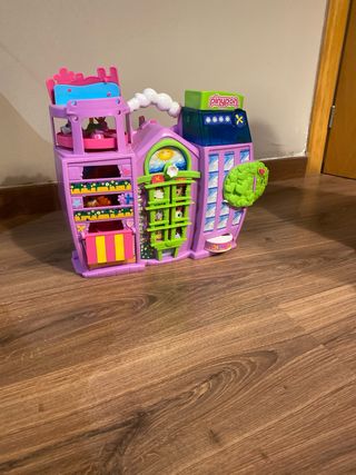 Pin y Pon Hotel con piscina y figuras