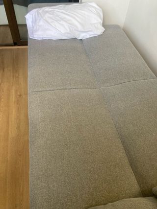 Sofá Cama Gris Tela y Madera