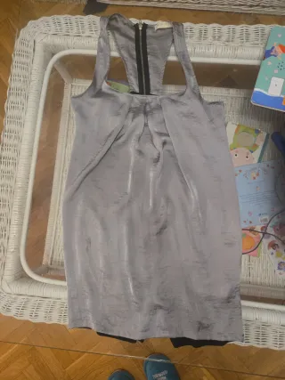 Vestido gris y negro