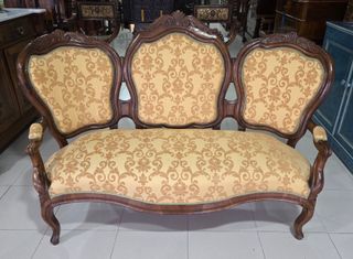 Sillería de nogal estilo Estrada