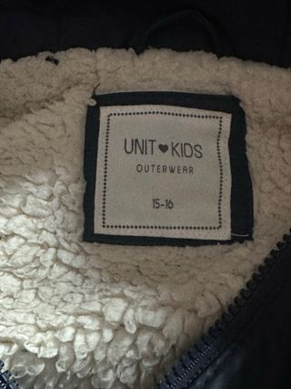 Chubasquero con capucha calentito