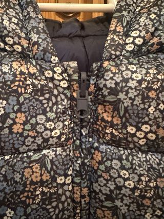 Chaleco reversible con capucha talla 15-16