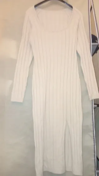 Vestido beige de punto largo