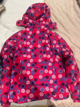 Chaqueta de nieve con círculos