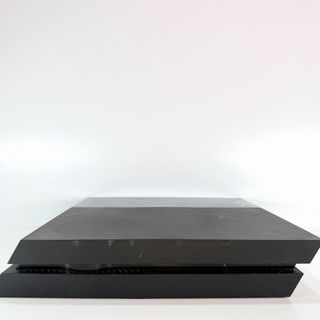 PS4 500GB + Controller + FIFA 14